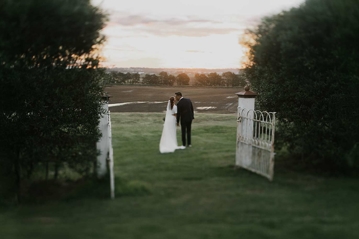 Tim & Lucy – Wallalong House Wedding